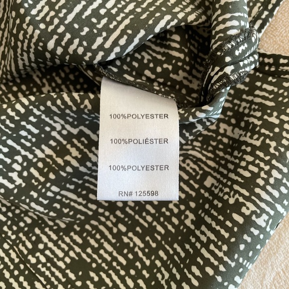 Ellen Tracy Pleated Sleeveless Top - Size M - Picture 9 of 11